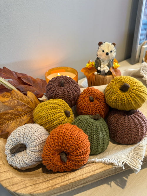 Adorable Knit Pumpkins for Fall Decorating